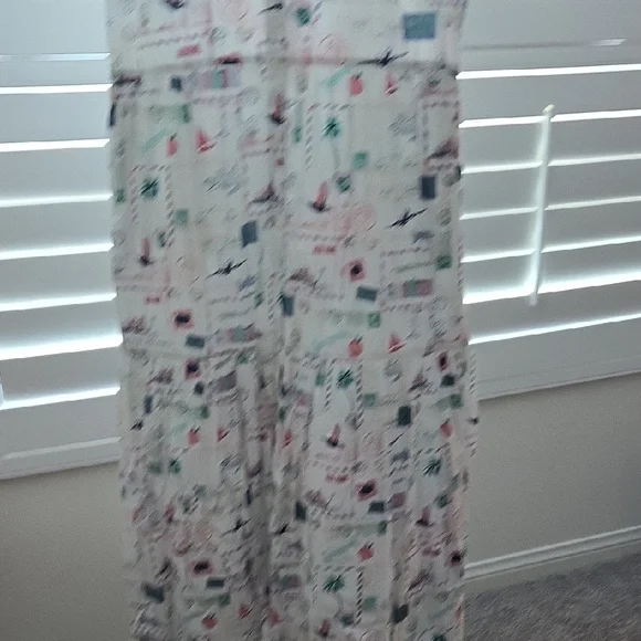 Sleeveless Postcard Printed Dress - Picture 4 of 7